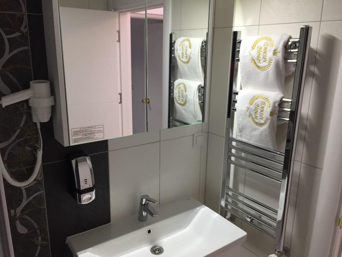 Doctor House Hotel Talas Bagian luar foto