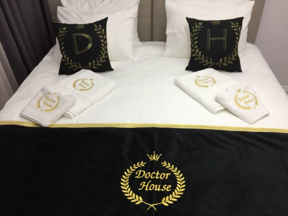 Doctor House Hotel Talas Bagian luar foto