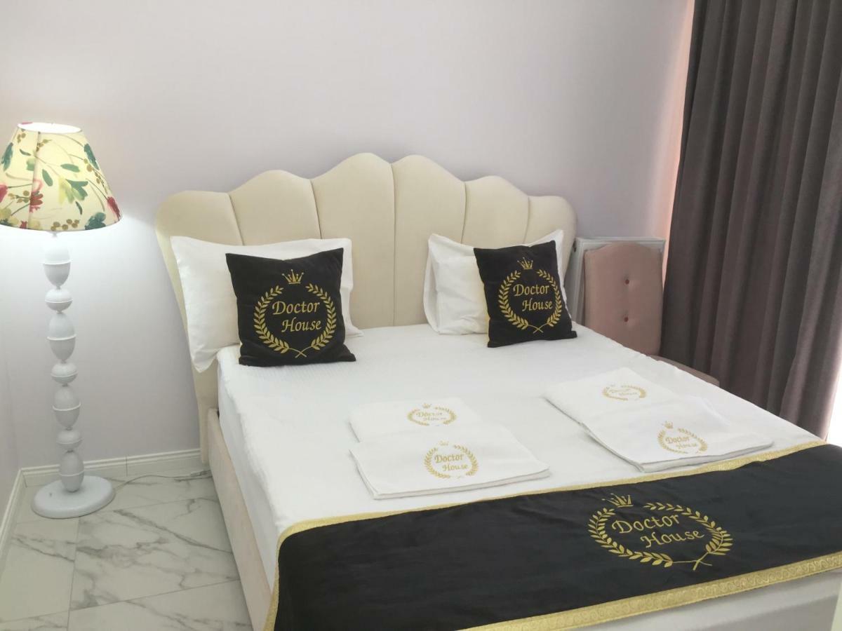 Doctor House Hotel Talas Bagian luar foto